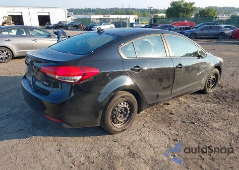 2017 Kia Forte Lx z USA, uszkodzony, nr VIN 3KPFL4A72HE055864